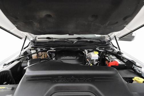2020 RAM 2500 Big Horn Crew Cab 4X4 8' Box