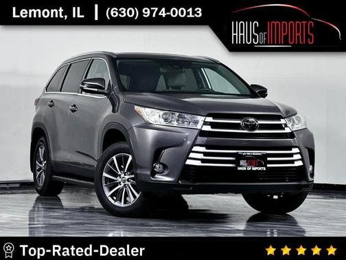 Gray 2019 Toyota Highlander XLE