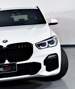 2020 BMW X5 M50i