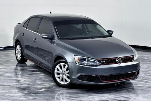 Gray 2014 Volkswagen Jetta SE