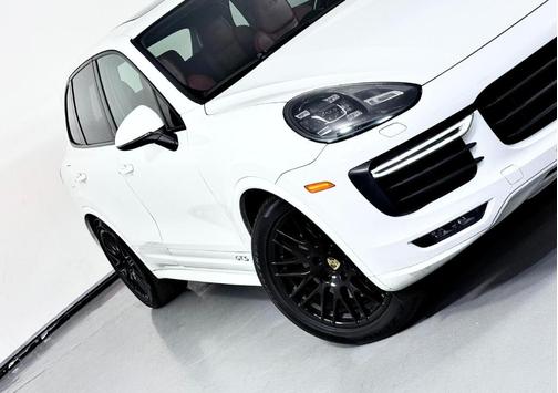 2016 Porsche Cayenne GTS