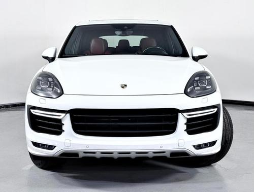 2016 Porsche Cayenne GTS