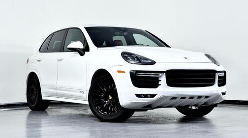 2016 Porsche Cayenne GTS