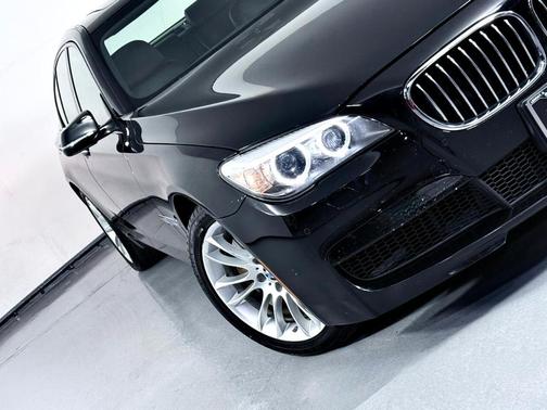 2015 BMW 740 i