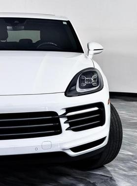 White 2022 Porsche Cayenne