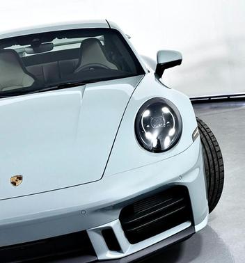2025 Porsche 911 Carrera