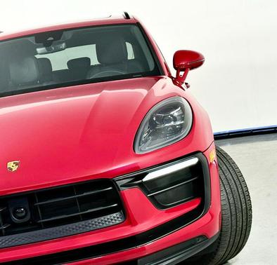 2022 Porsche Macan Base