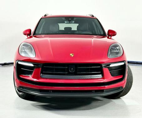 2022 Porsche Macan Base