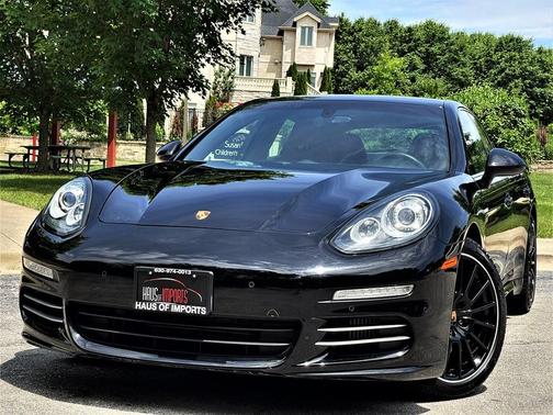 Photo 4 of 32 of 2015 Porsche Panamera S
