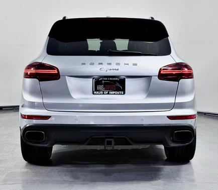 2018 Porsche Cayenne Base