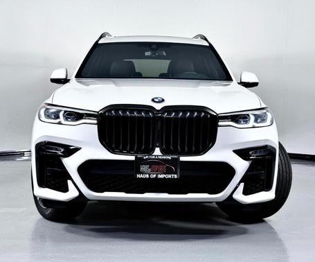 2021 BMW X7 M50i