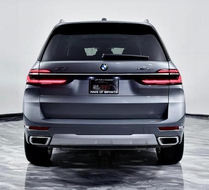 Gray 2025 BMW X7 xDrive40i