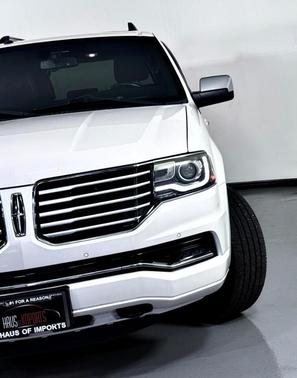 2015 Lincoln Navigator Base