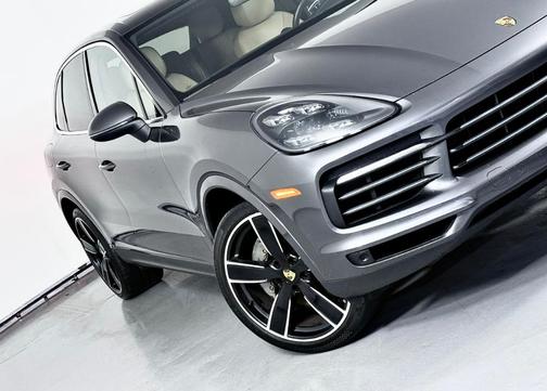 2019 Porsche Cayenne S