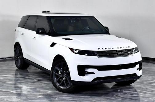 Fuji White 2024 Land Rover Range Rover Sport SE