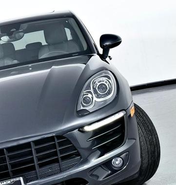 2017 Porsche Macan Base