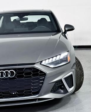 2023 Audi A4 45 S line quattro Premium