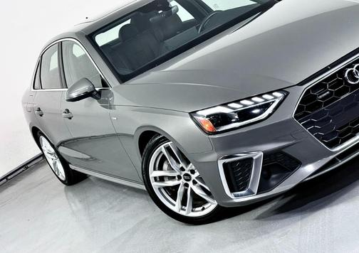 2023 Audi A4 45 S line quattro Premium