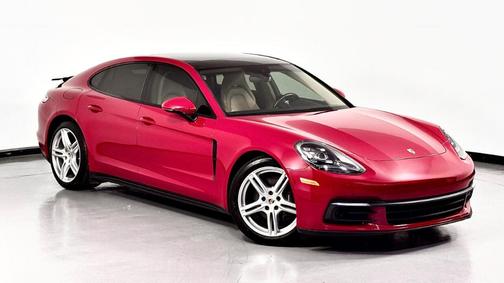 2018 Porsche Panamera 4