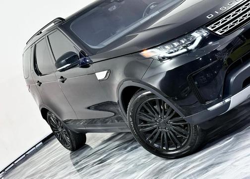 Santorini Black 2017 Land Rover Discovery HSE