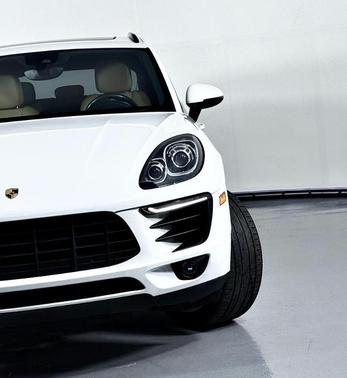 2017 Porsche Macan Base