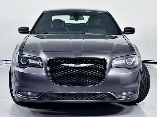 2019 Chrysler 300 S