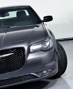 2019 Chrysler 300 S