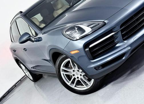 2019 Porsche Cayenne Base