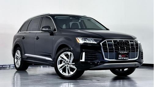 2023 Audi Q7 45 Premium Plus
