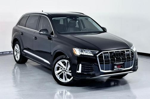 2023 Audi Q7 45 Premium Plus