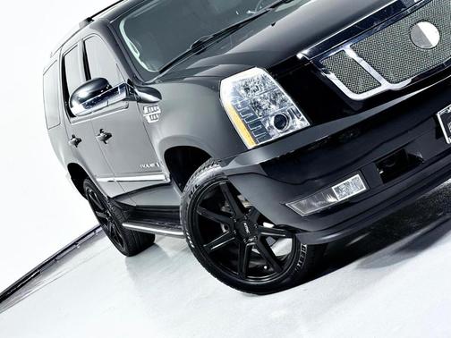 2008 Cadillac Escalade Base