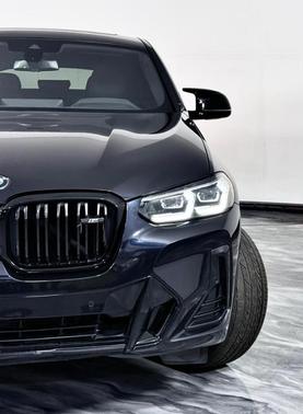 Black 2023 BMW X4 M40i