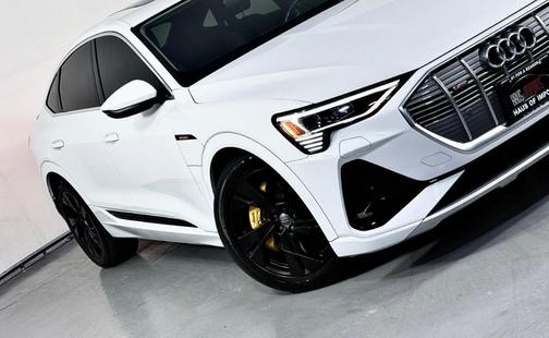 2021 Audi e-tron Premium