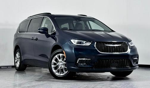 2022 Chrysler Pacifica Touring-L