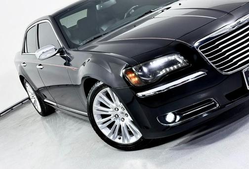 2014 Chrysler 300C Base