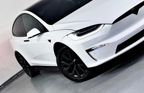 2022 Tesla Model X Base
