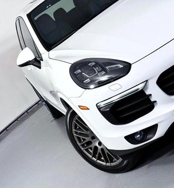 2017 Porsche Cayenne Base