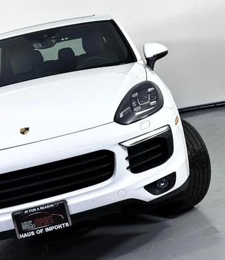 2017 Porsche Cayenne Base