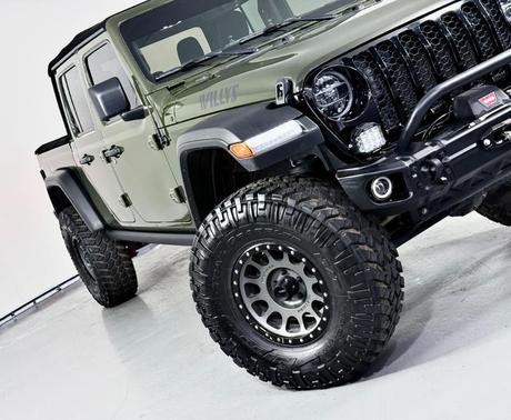 2022 Jeep Gladiator Sport