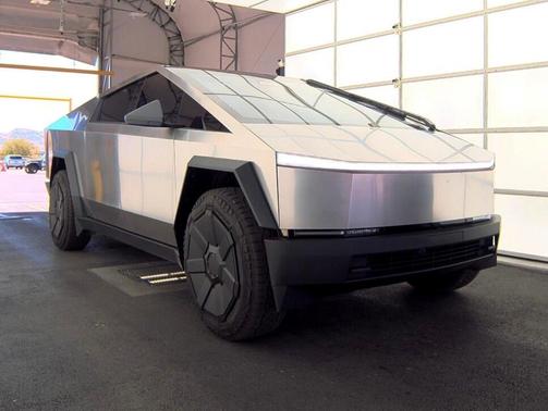 2024 Tesla Cybertruck Cyberbeast