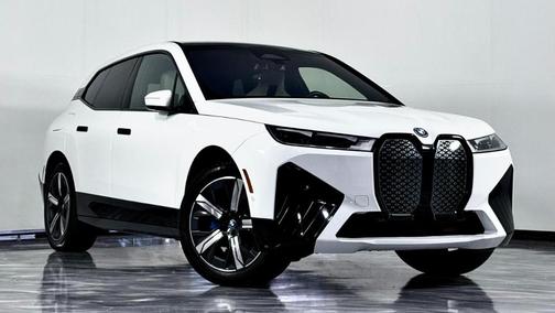 White 2023 BMW iX xDrive50