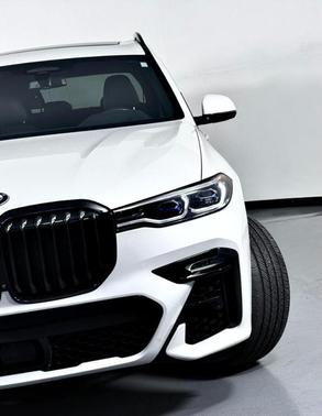 2020 BMW X7 M50i
