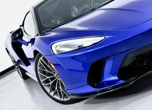 2021 McLaren GT Base