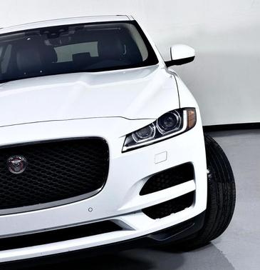 2020 Jaguar F-PACE 25t Prestige