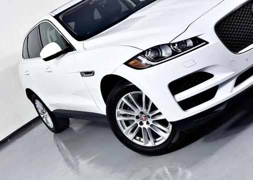 2020 Jaguar F-PACE 25t Prestige