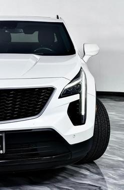 White 2019 Cadillac XT4 Sport