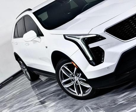 White 2019 Cadillac XT4 Sport