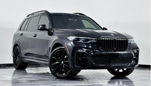 Black 2021 BMW X7 M50i