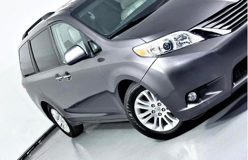 2011 Toyota Sienna XLE