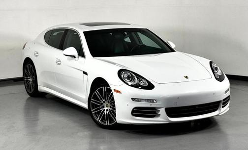 2015 Porsche Panamera 4S
